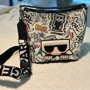 Karl Lagerfeld Simone graphic bucket bag EUC